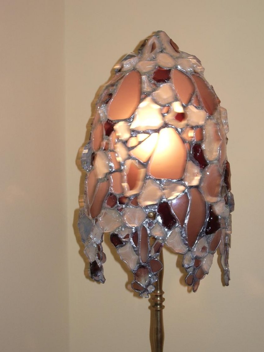 LAMPADAR TIFFANY LILA CU CIOBURI UNICAT